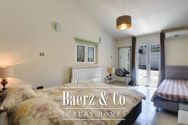 photo 22 Pula, beautiful villa with the best position - first row to the sea