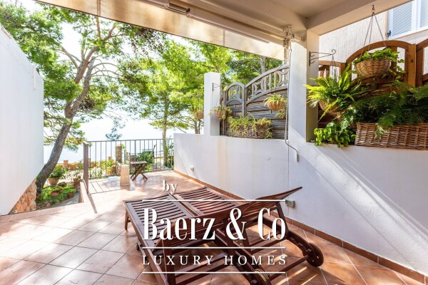 photo 4 Hvar, nice house on the south side of the island, 1st row by the sea