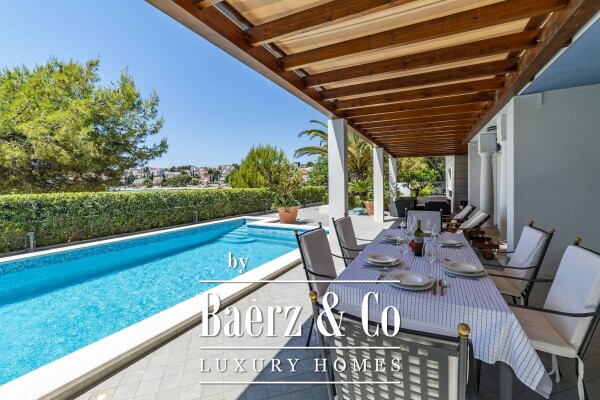 photo 162 Split, Čiovo, modern villa/boutique hotel with 8 apartments, first row to the sea