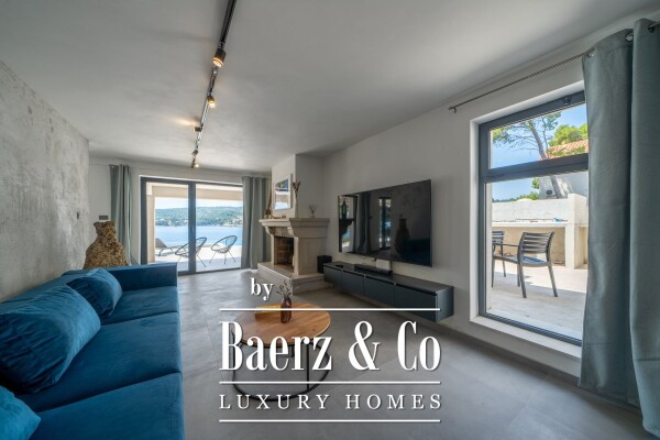 photo 10 Brač, villa in a beautiful position, 1st row by the sea