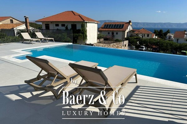photo 1 Hvar, Jelsa, beautiful house with swimming pool in a great location