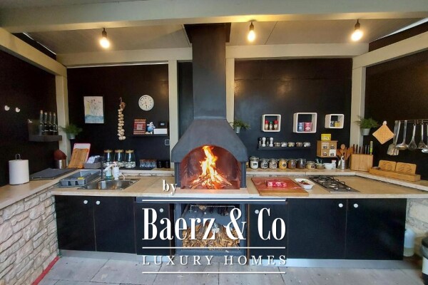 photo 6 Bale, detached house with 3 apartments