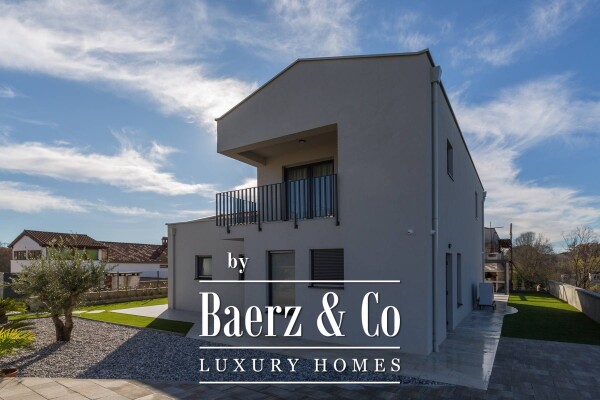 photo 27 Poreč, an impressive villa with a swimming pool in a quiet place