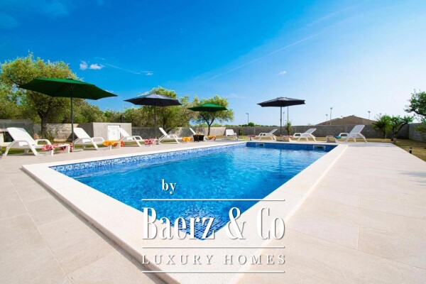 photo 4 Istria, Vodnjan, villa in a quiet part of the city with a sea view from every floor