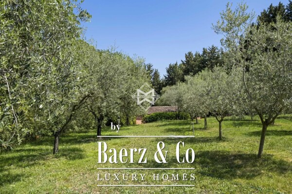 photo 5 Walking distance from the village