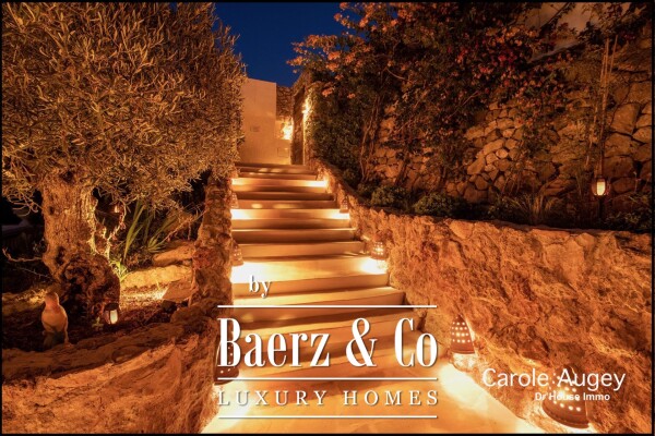 photo 13 Authentic Villa facing the Golf Course