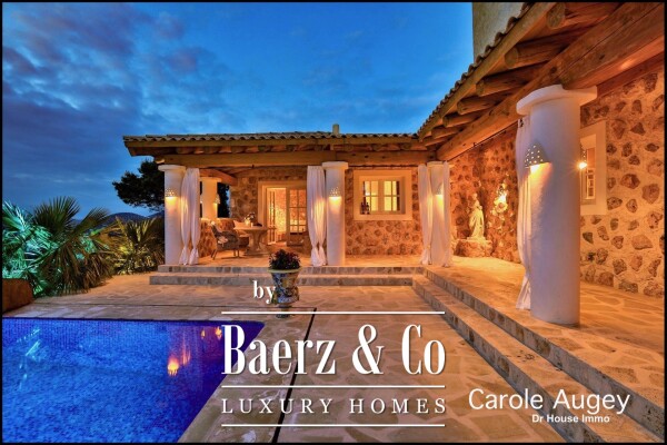 photo 5 Authentic Villa facing the Golf Course