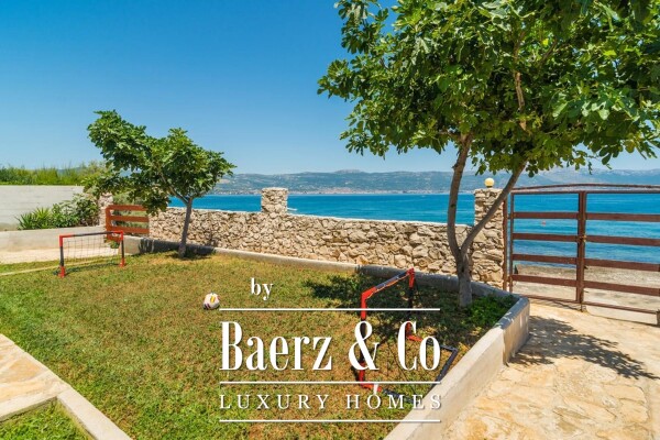 photo 1 Čiovo island, Slatine - house with pool on the beach