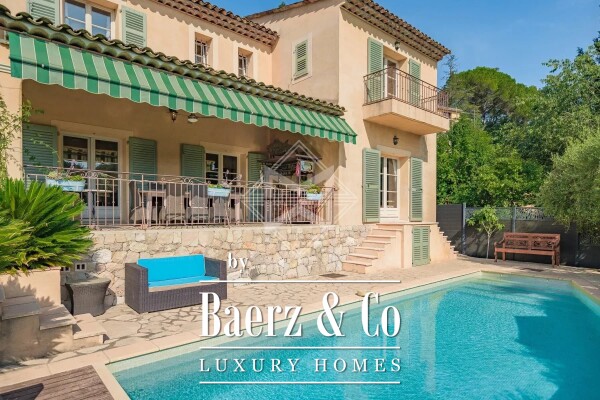 photo 10 Exclusivity in the heart of the village!