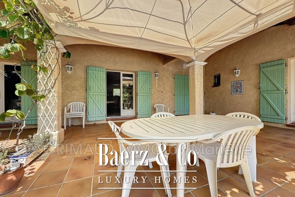 photo 8 Single-story home in a quiet area with a pool, 4 bedrooms, a