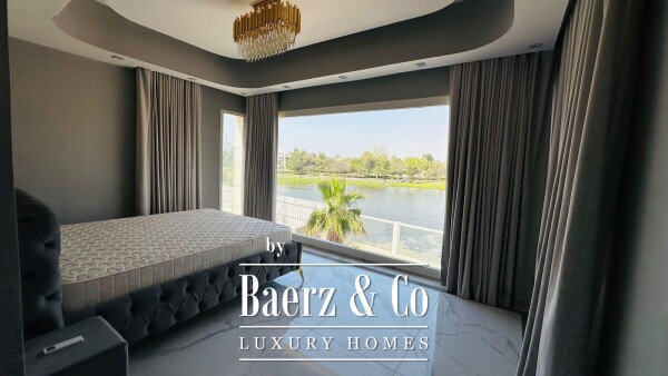 photo 5 Luxury Villa in Jumeirah Park with Canal View