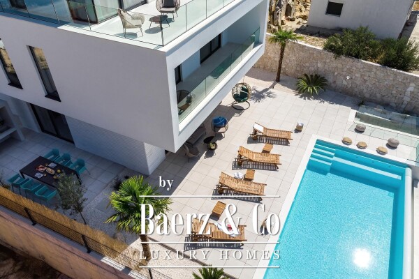 photo 16 Podstrana, moderna vila s bazenom i otvorenim pogledom na more