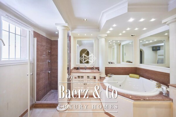 photo 10 Luxury villa with dominant sea view