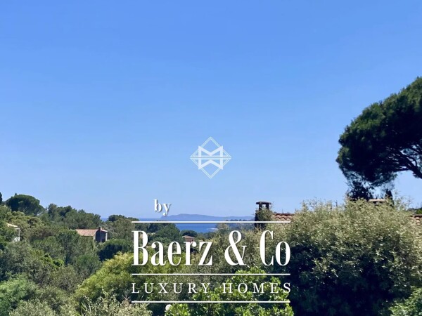 photo 2 In La Croix-Valmer - turnkey villa with open views of nature and a glimpse of the sea