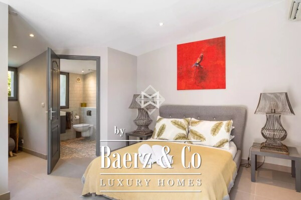 photo 17 Charming Villa with a View of Barbossi Golf Course