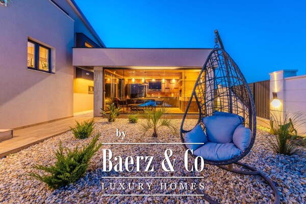 photo 4 Zadar, Privlaka, modern house with swimming pool and auxiliary facility