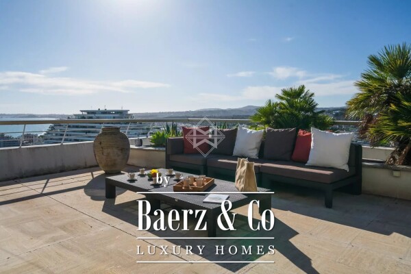 photo 2 EXCEPTIONAL APARTMENT WITH PANORAMIC SEA VIEW – WATERFRONT