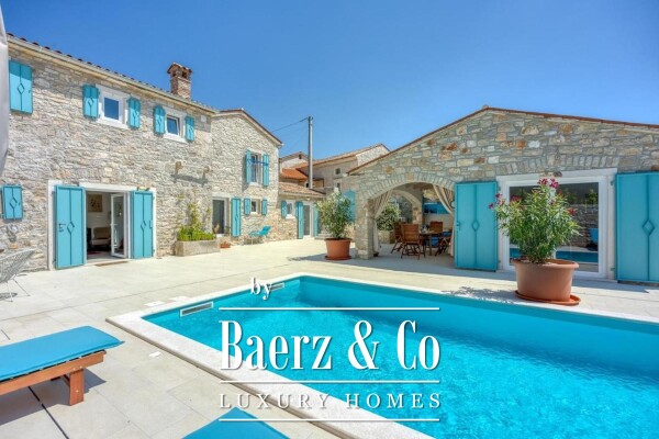 photo 2 Istria, Selina – Authentic Renovated 260m² Stone Villa with a Pool