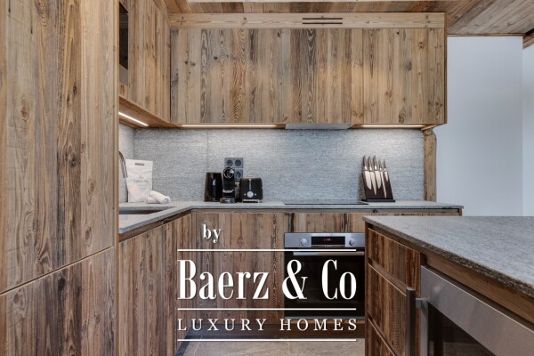 photo 2 4-BEDROOM APARTMENT - EAST EXPOSURE