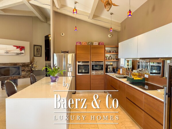 photo 3 Sale Villa exceptional sea view swimming pool double garage garden- 5 Rooms 250 m2 - Saint-Aygulf