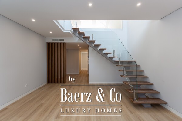 photo 14 Luxury duplex T3+1 with Mezzanine, in a quiet street in Carcavelos