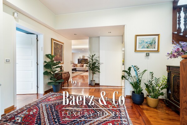 photo 3 Timeless Elegance in the Heart of Hollywood