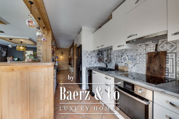 photo 4 5-BEDROOM CHALET - WITH 2 INDEPENDENT STUDIOS