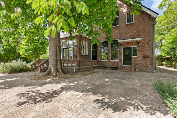 photo 8 Oosteinde 38