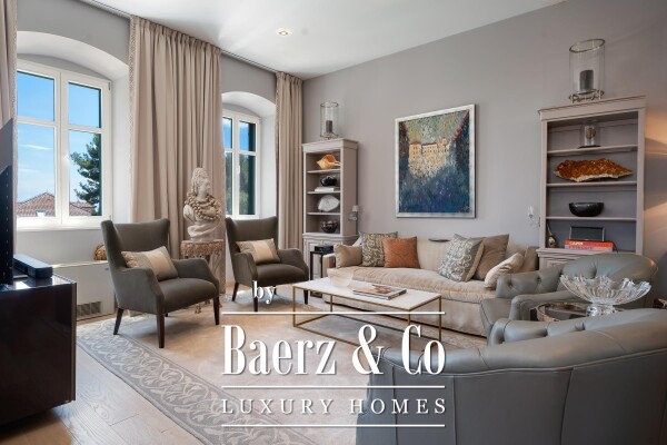 photo 2 Split, luxurious three-bedroom apartment - shared pool and garage