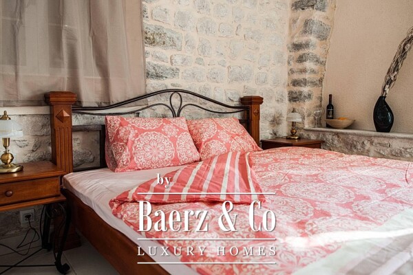 photo 12 Seaside Apartment in Kotor Municiplaity in a Historical Palace