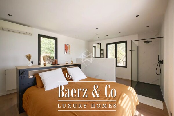 photo 16 Property surrounded by nature on the heights of La Croix-Valmer