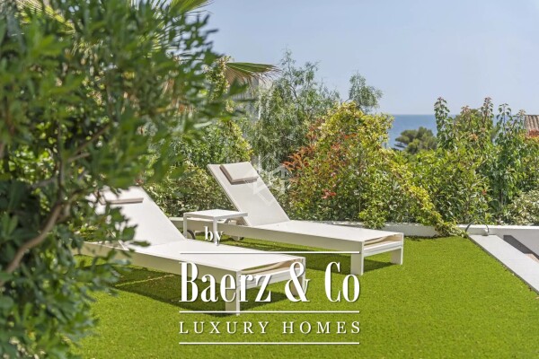 photo 13 New contemporary villa with sea view