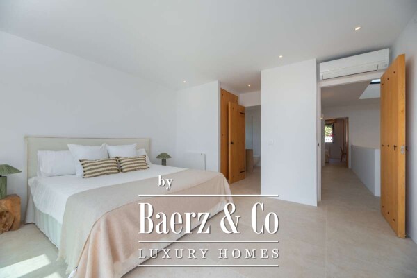 photo 21 Beautiful luxury home in Cap Martinet, Cap Martinet