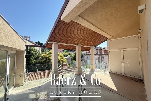 photo 2 Pula, Center- Housing Complex with two quality apartments and cafe bar, 272.02 m2