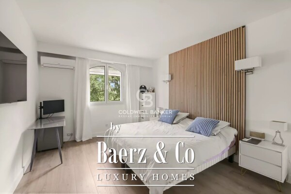 photo 4 ELEGANT VILLA IN A PRIVATE ESTATE WITH GOLF VIEW