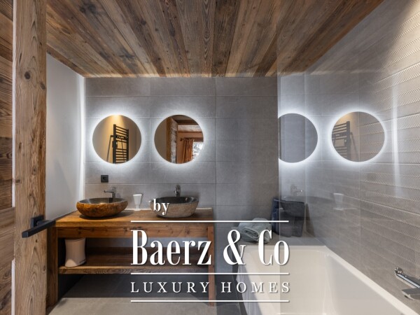 photo 6 4 bedrooms chalet with a view of La Saulire, nearly ski slopes