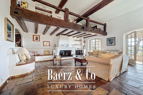 photo 4 Charming Provençal house with a view of the castle and swimm