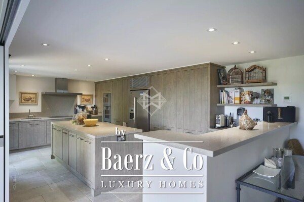 photo 6 Property on the heights of Gigaro