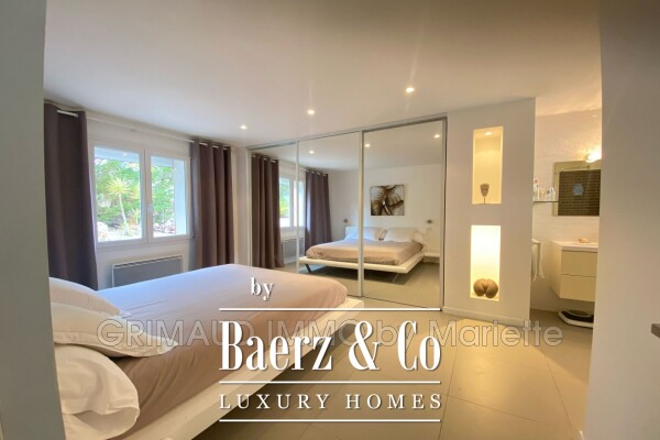 photo 16 South-facing villa with pool, close to the center of Sainte-