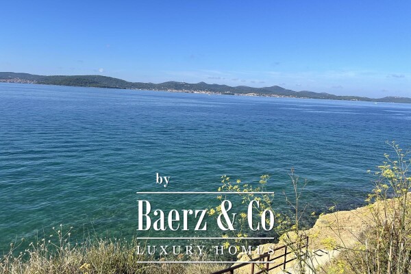 photo 8 Zadar, Karma, house with garden in an excellent location, first row to the sea, 111 m2