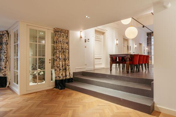 photo 20 Eerste Van der Helststraat 1 D