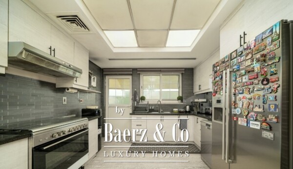 photo 9 4-Bedroom Legacy Villa for Sale in Jumeirah Park