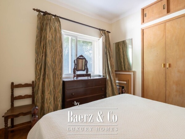 photo 16 8 bedroom villa with garden and swimming pool, in Galamares, Sintra