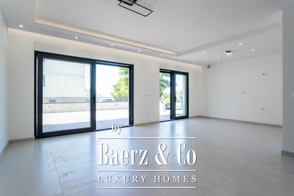 photo 11 Promajna, luxurious semi-detached house with a sea view, close to the center and the beach