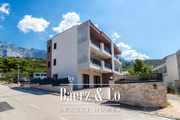 photo 2 Promajna, luxurious semi-detached house with a sea view, close to the center and the beach