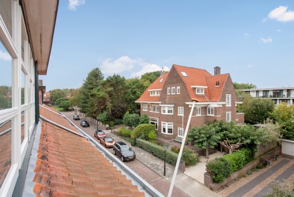 photo 57 Van Dorpstraat 4