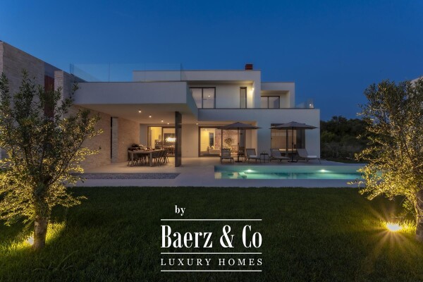 photo 1 Rovinj, exclusive villa with pool and panoramic sea view