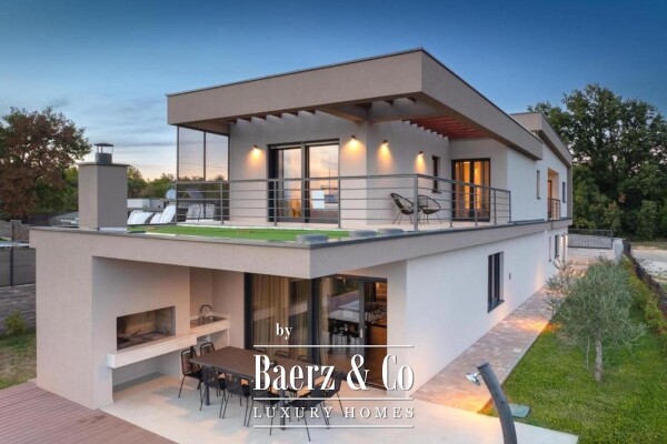 photo 2 Istria, Svetvinčenat, modern luxury villa with a heated swimming pool