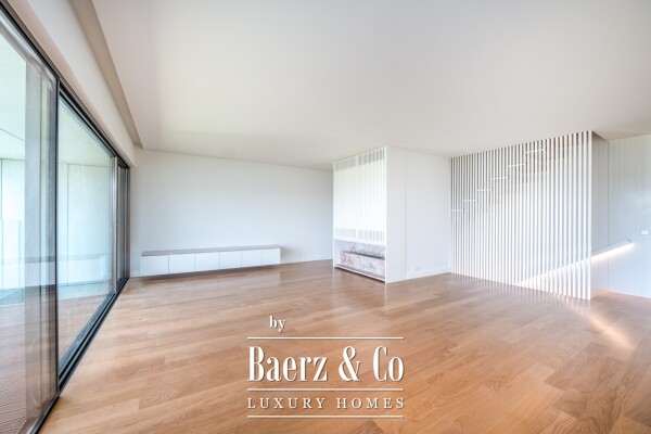 photo 12 4 bedroom villa with garden and parking in Alcântara, Lisbon