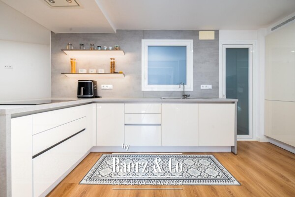 photo 4 Spacious and bright renovated apartment in Avenidas, Palma